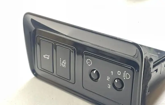 Jaguar F-Pace A set of switches HK8311654CB 16062301