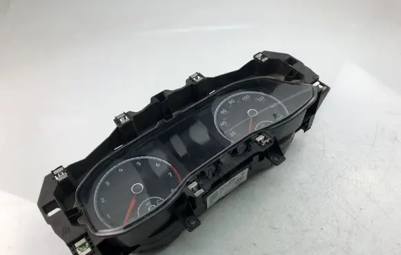Volkswagen Polo V 6R Speedometer (instrument cluster) 2G0920940C