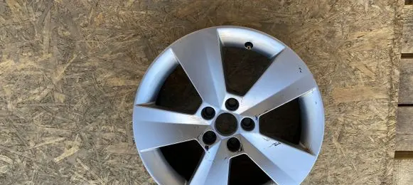 Skoda Kamiq R16 alloy rim 657601025 4077452