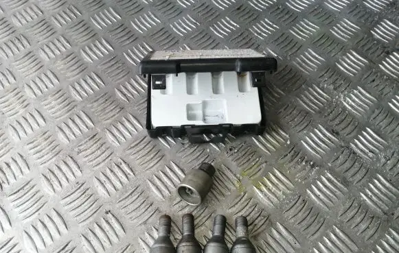 Fiat 500 Anti-theft wheel nuts and lock 46002874