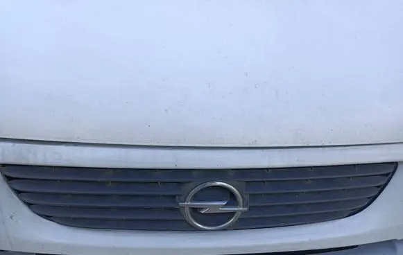 Opel Movano A Front bumper upper radiator grill