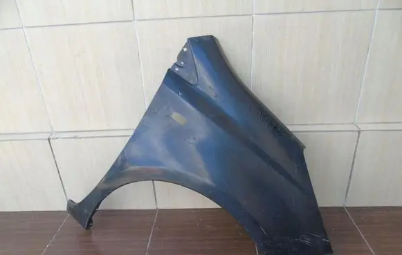 Nissan Note (E11) Fender