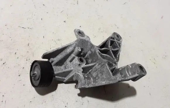 Mercedes-Benz GLA H247 other engine part A2822034300