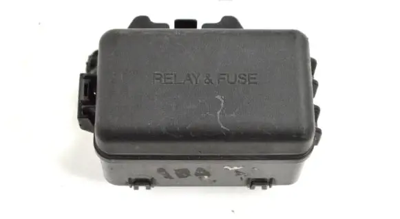 Toyota RAV 4 (XA40) Fuse box set 8266248190