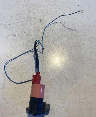 Toyota Yaris Windscreen/windshield washer pump 30358