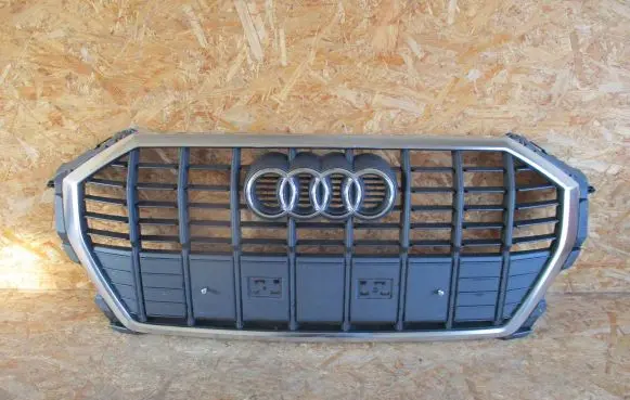 Audi Q3 F3 Front grill 83A853651A