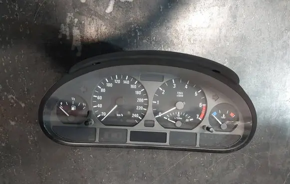 BMW 3 E46 Speedometer (instrument cluster) 6911286 62116911286 0263606341