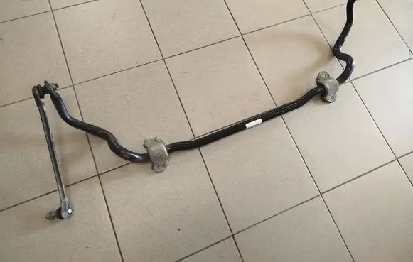 Mercedes-Benz E W212 Front anti-roll bar/sway bar A2183230365
