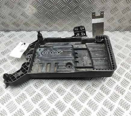 Battery box tray