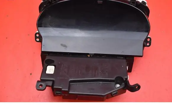 Toyota Yaris Verso Speedometer (instrument cluster) 21655865-3