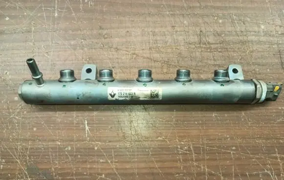 Renault Trafic III (X82) Fuel main line pipe 175214823R