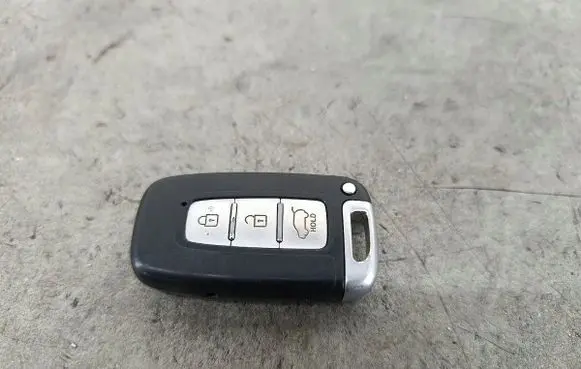 Hyundai i30 Ignition key/card 