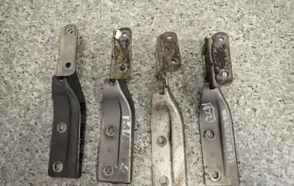 Suzuki Ignis Engine bonnet/hood hinges IGNISZAWIASMASKIR