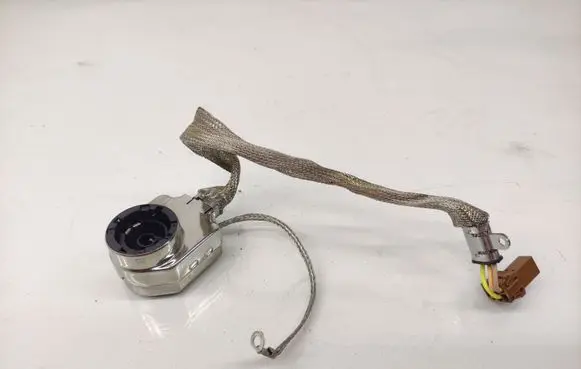 Nissan X-Trail T30 Xenon bulb 
