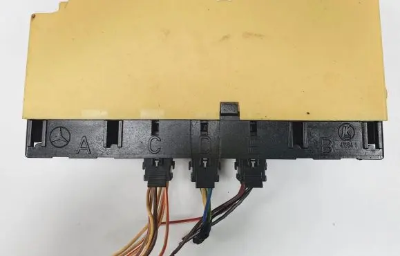 Mercedes-Benz E W124 Comfort/convenience module 1248203126