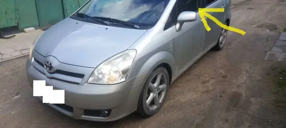 Toyota Corolla Verso AR10 Sill 758520F010 758520F020 1C0