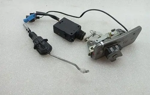 Mercedes-Benz CLS C218 AMG Coupe door lock (next to the handle) A4637207802