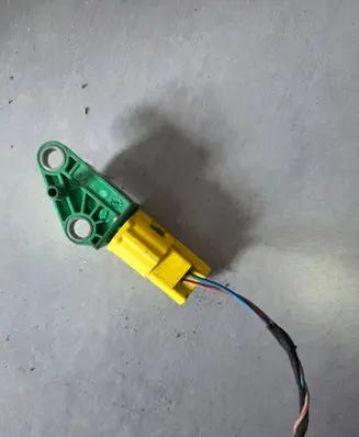 Volkswagen Touareg I Airbag deployment crash/impact sensor 1K0909606