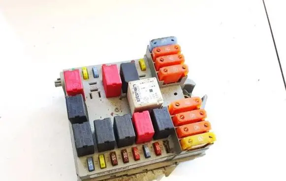 Fiat Croma Fuse box set 51738102 57657