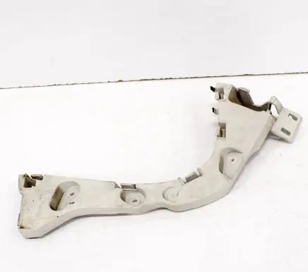 Ford Focus Front bumper mounting bracket