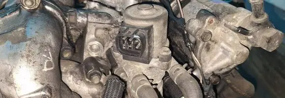 Toyota Corolla E120 E130 EGR valve 2562027080