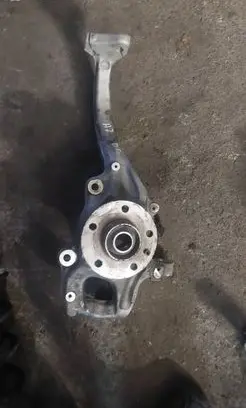 Audi A7 S7 4G Front wheel hub spindle knuckle