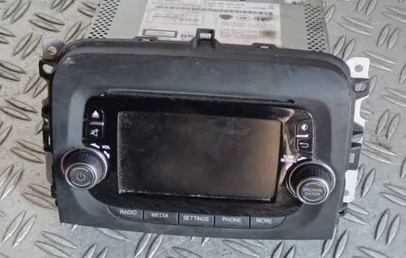 Fiat 500L Radio/CD/DVD/GPS head unit 10R036626 814950 07355674420