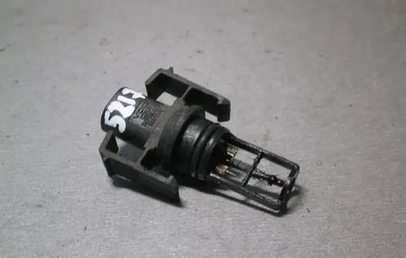 Smart ForTwo I Intake air temperature sensor 0005422818
