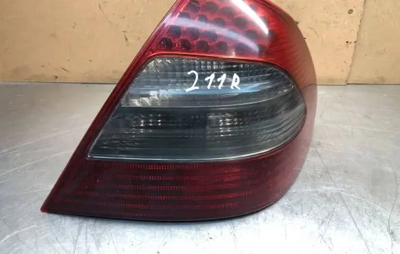 Mercedes-Benz E W211 Rear/tail lights A2118202664