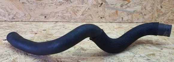 Renault Megane III Engine coolant pipe/hose