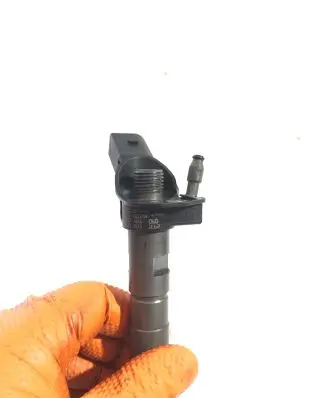 Audi Q7 4L Fuel injector 059130277AM 0445117005