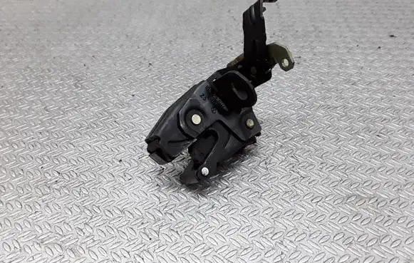Volkswagen Caddy Loading door lock 7H0827161