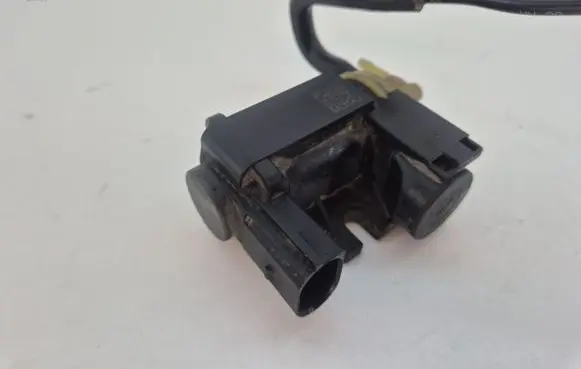 Audi A4 S4 B8 8K Turbo solenoid valve 8K0906627