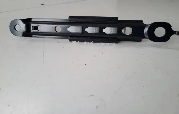 Toyota Avensis T270 Seat belt height adjuster 