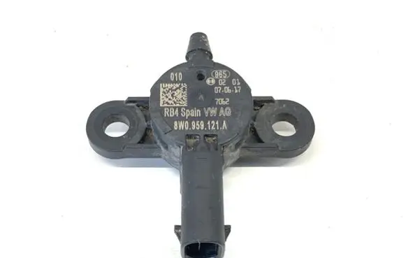 Audi A4 S4 B9 8W Airbag deployment crash/impact sensor 8W0959121A