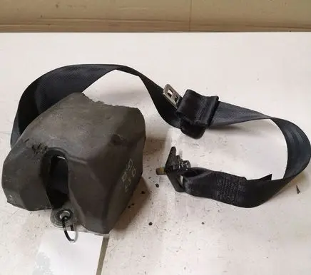 Volvo V40 Rear seatbelt