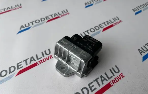 BMW 2 F46 Glow plug pre-heat relay 8514120 0281003115