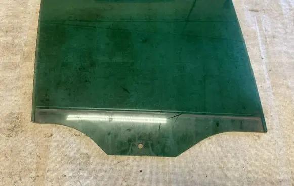 Volkswagen Tiguan Rear door window glass 5NA845026A