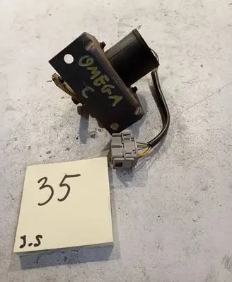 Opel Omega B2 Accelerator throttle pedal 0205001039