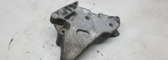 Volkswagen PASSAT B6 Engine mounting bracket 03G199207E V150