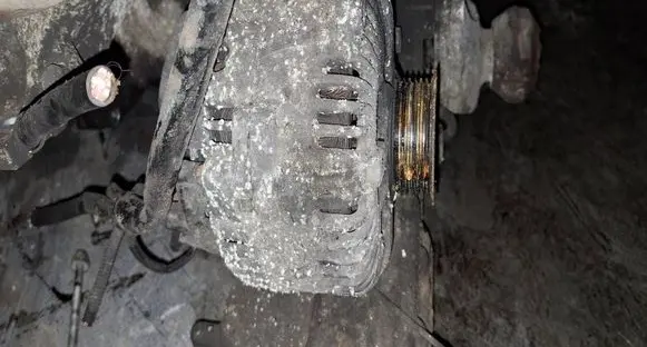Audi A6 S6 C6 4F Generator/alternator 