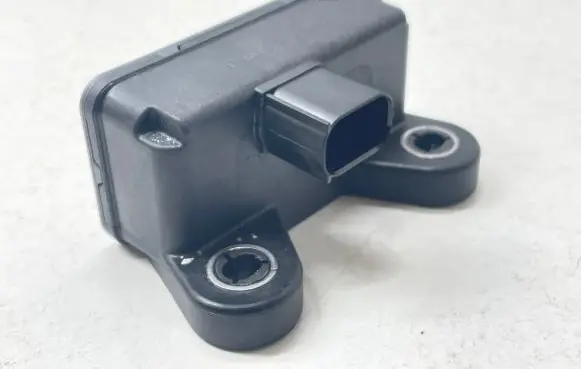 Renault Megane III ESP acceleration yaw rate sensor 479305259R LR73B07Q4P 10170106943