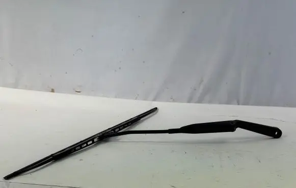 Mercedes-Benz SLK R170 Front wiper blade arm A1708200544