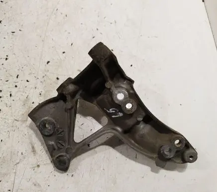 Volvo V50 Engine mounting bracket 9653249480