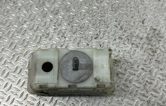 Peugeot 308 Radiator mount bracket ESF1002500