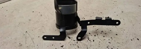 Audi A4 S4 B6 8E 8H Fuel filter bracket/mount holder 8E0201987C