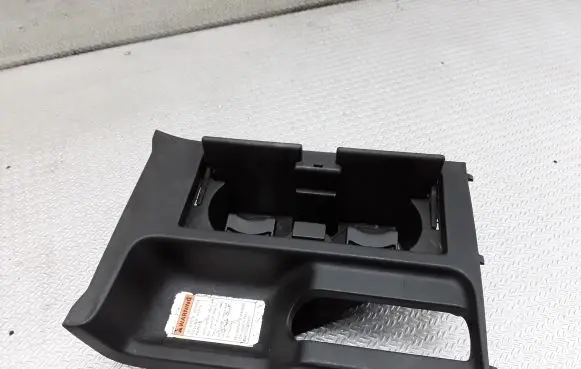 Suzuki Grand Vitara II Cup holder 