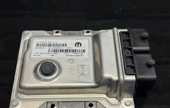 Fiat 500 Engine control unit/module ECU 46357108 HDH0MS62