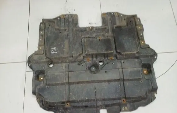 Lexus IS 220D-250-350 Engine splash shield/under tray