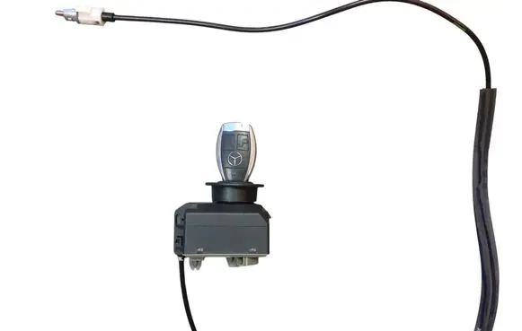 Mercedes-Benz E W212 Ignition lock 2125450308 A2125450308